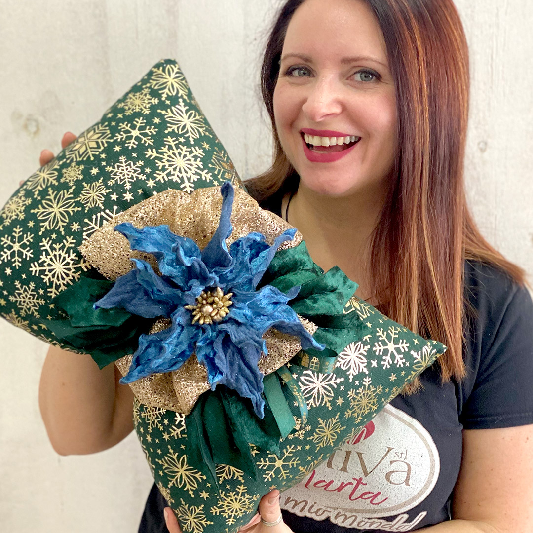 cuscino in tessuto canva fiocchi lamÈ con stella di natale in ciniglia crkit531