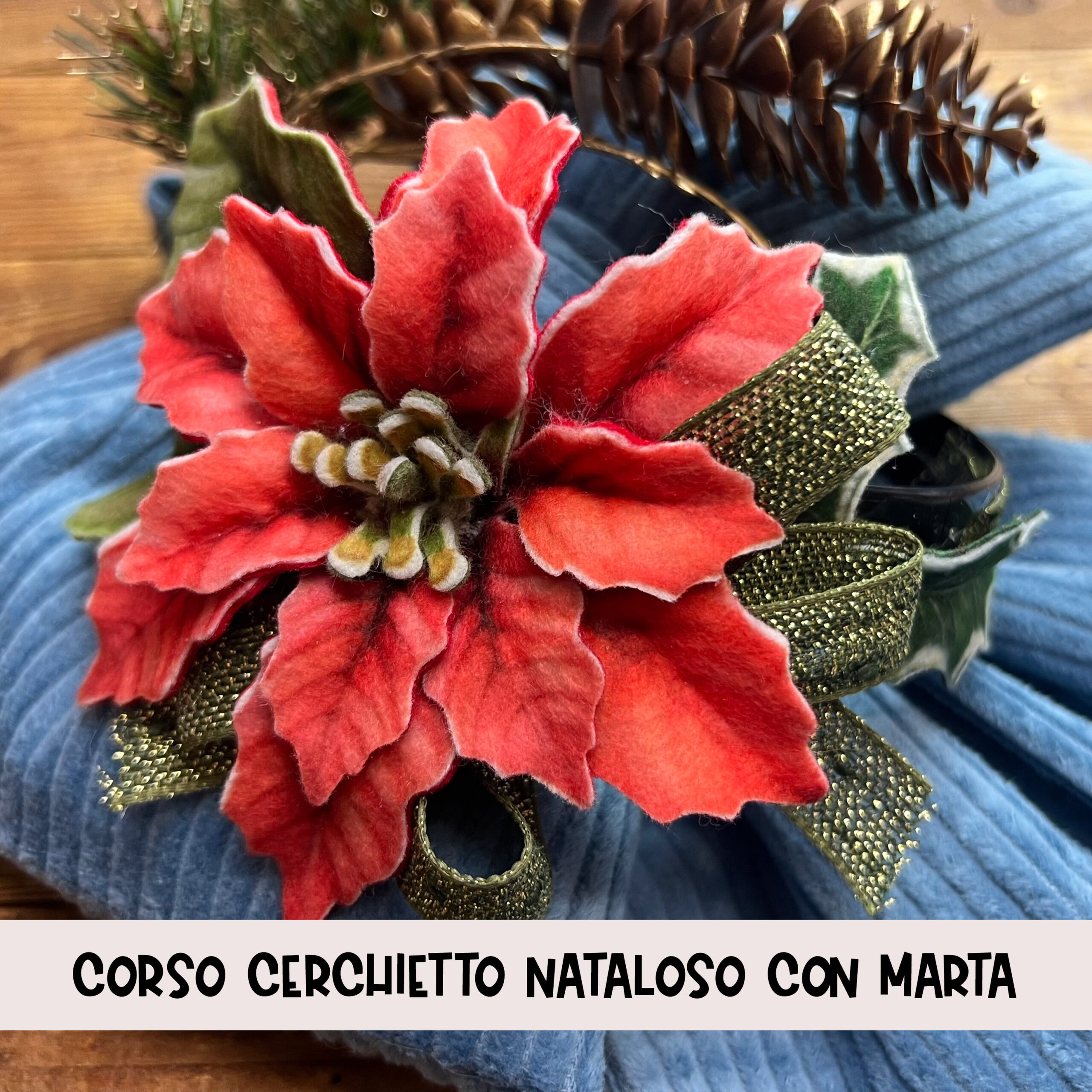 Cerchietto natalizio con fiore rosso e nastro dorato