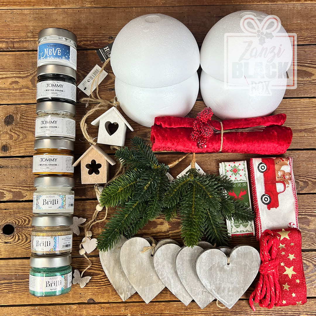 Kit decorazioni natalizie fai-da-te su tavolo di legno