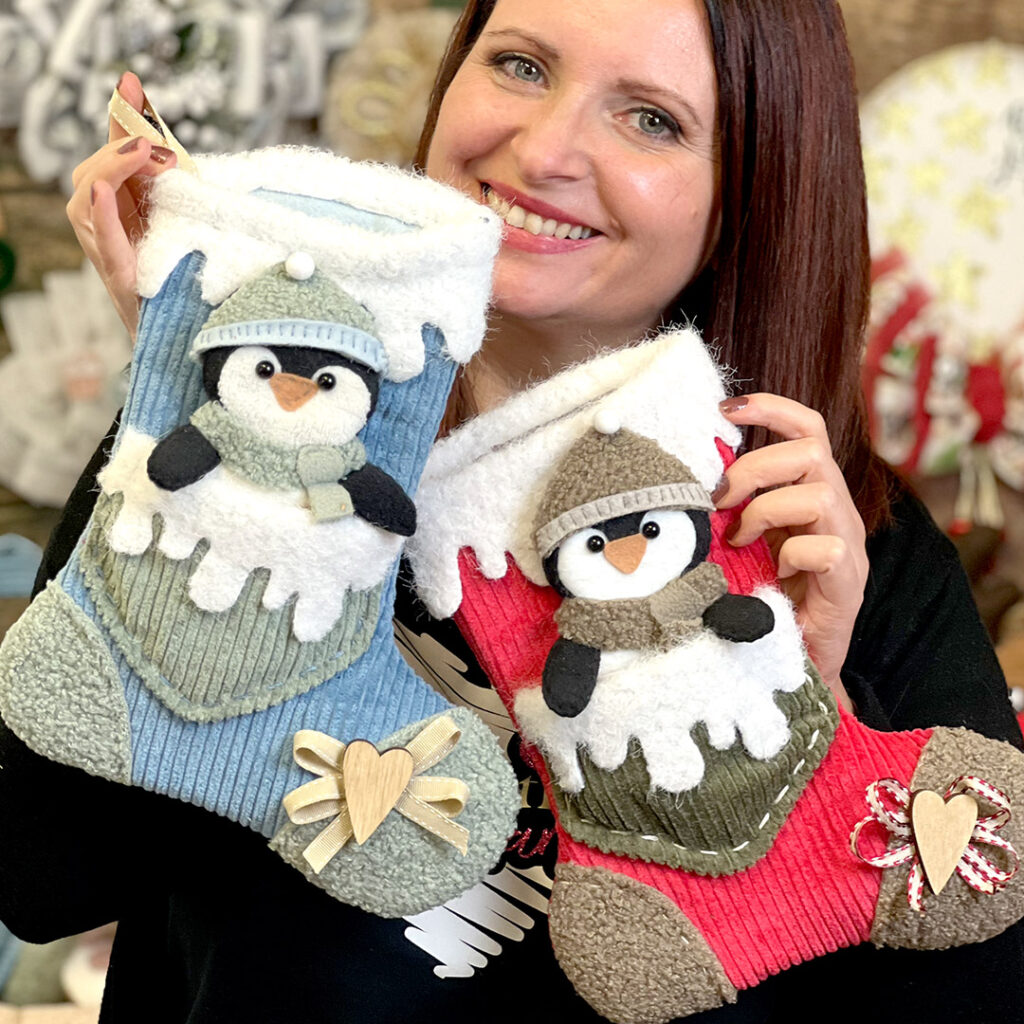 Calze natalizie con pinguini decorativi