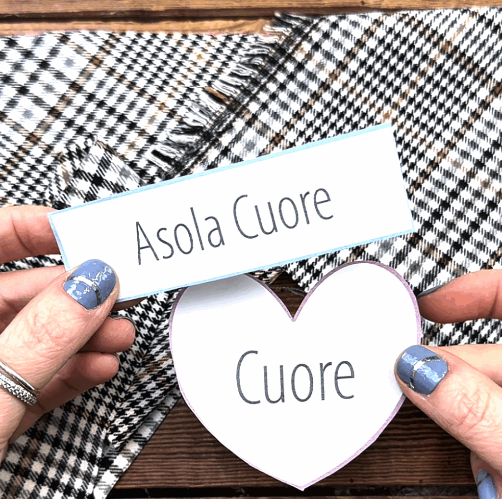 Cartoncini con scritte Asola Cuore e Cuore