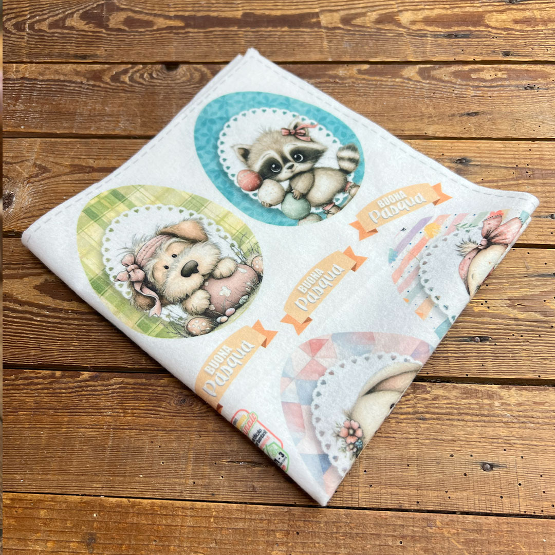 PANNOLENCI MORBIDOSO DECO 12 ANIMALETTI NELL'OVETTO 50×45CM – CRPMS198