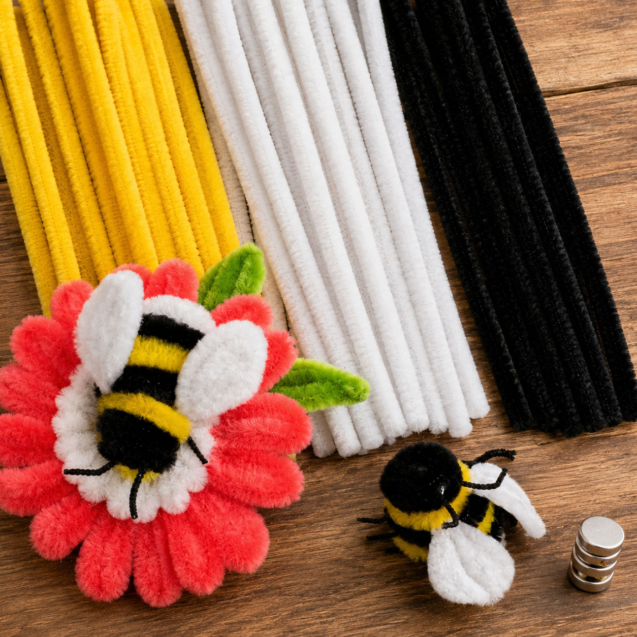 Scovolini colorati con api e fiore fai da te