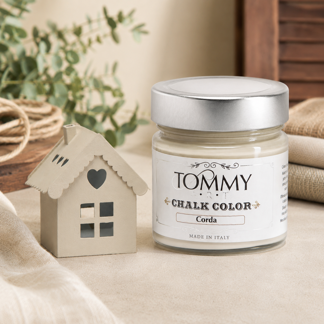 Barattolo vernice chalk color con casetta decorativa