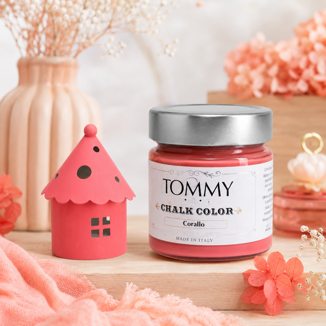 Barattolo vernice chalk corallo con casetta decorativa