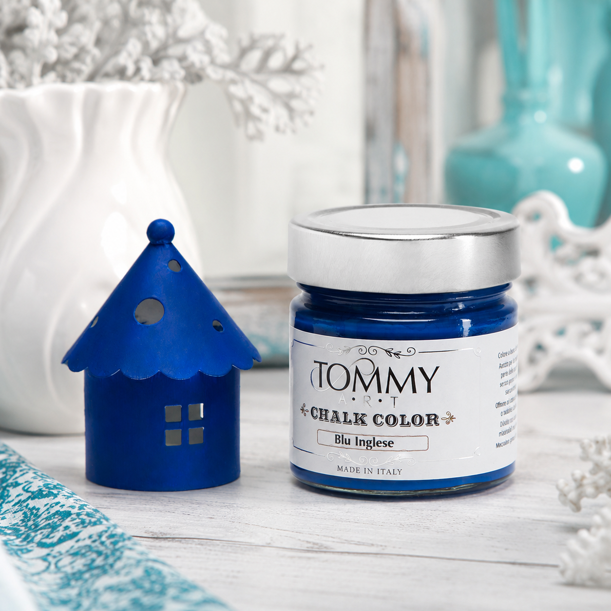 Barattolo vernice chalk blu inglese con casetta decorativa