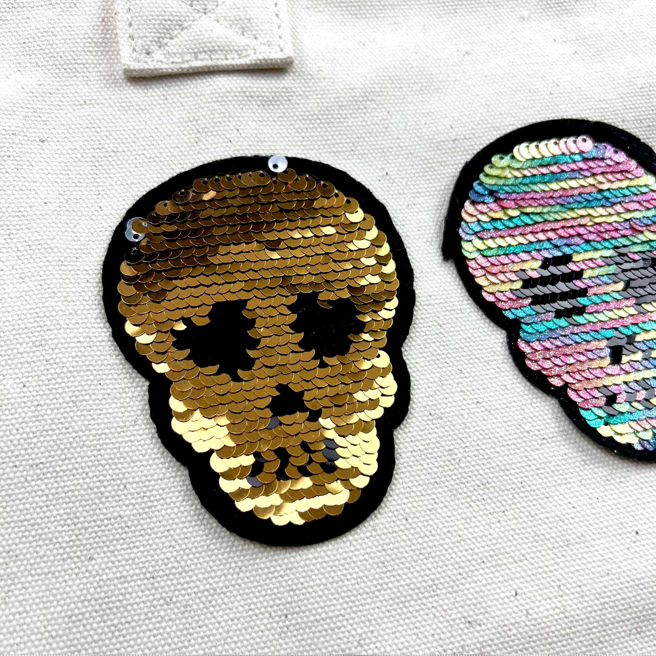 Toppe a teschio con paillettes colorate